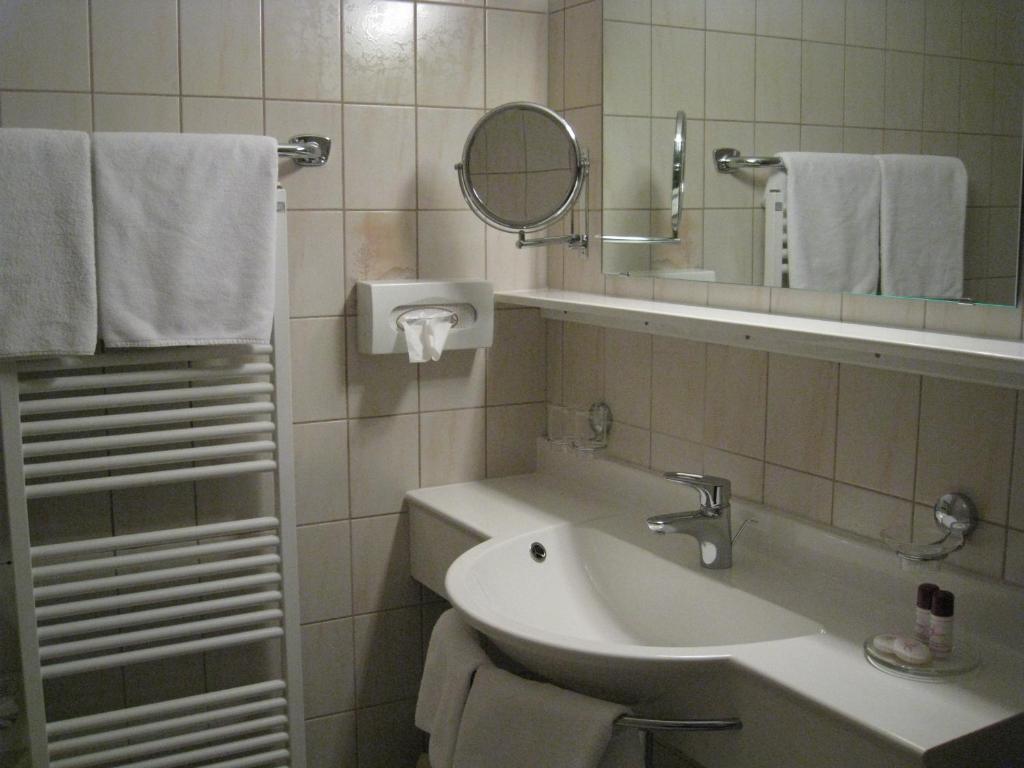 צל אם צילר Apart Hotel Garni Strasser חדר תמונה