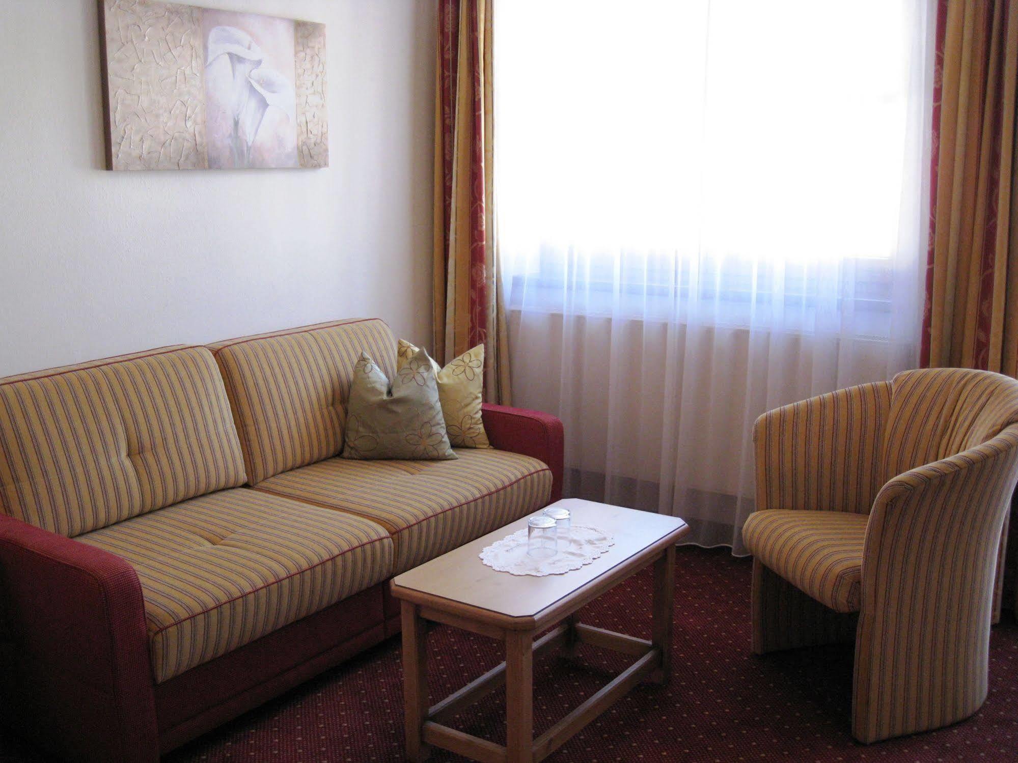 צל אם צילר Apart Hotel Garni Strasser מראה חיצוני תמונה