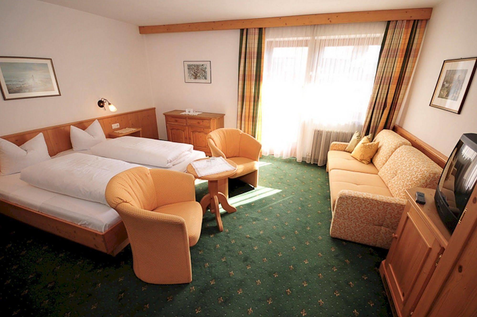 צל אם צילר Apart Hotel Garni Strasser מראה חיצוני תמונה